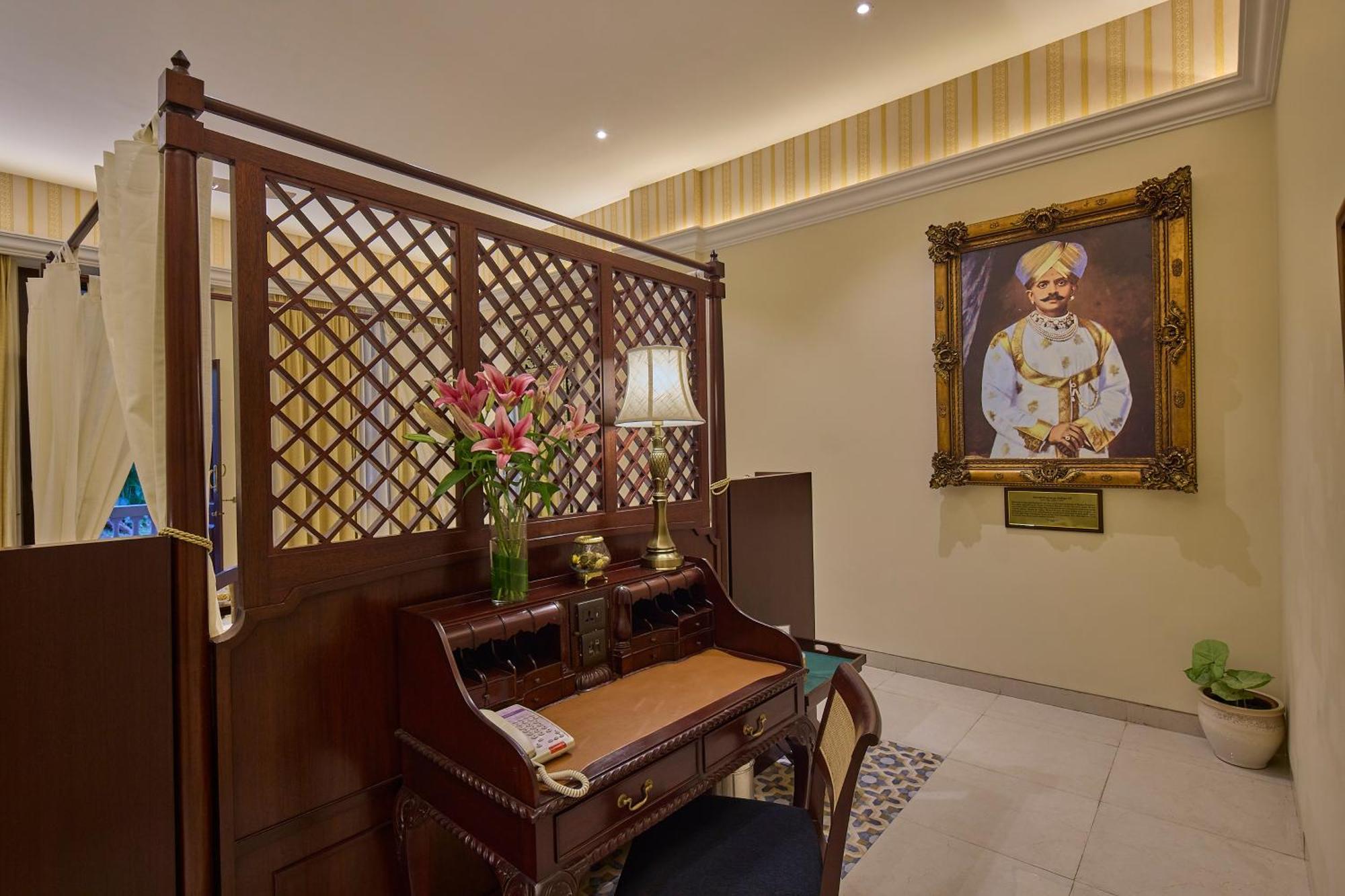 Royal Orchid Metropole Mysore Ngoại thất bức ảnh