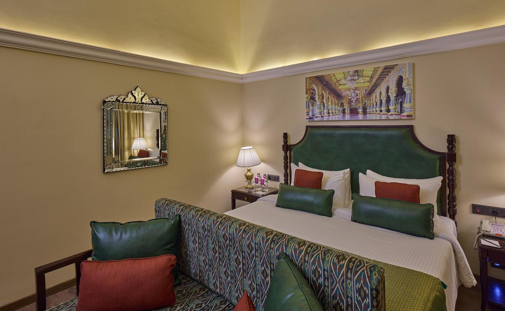 Royal Orchid Metropole Mysore Ngoại thất bức ảnh